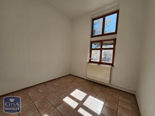  Appartement à louer 4 pièces 122 m²