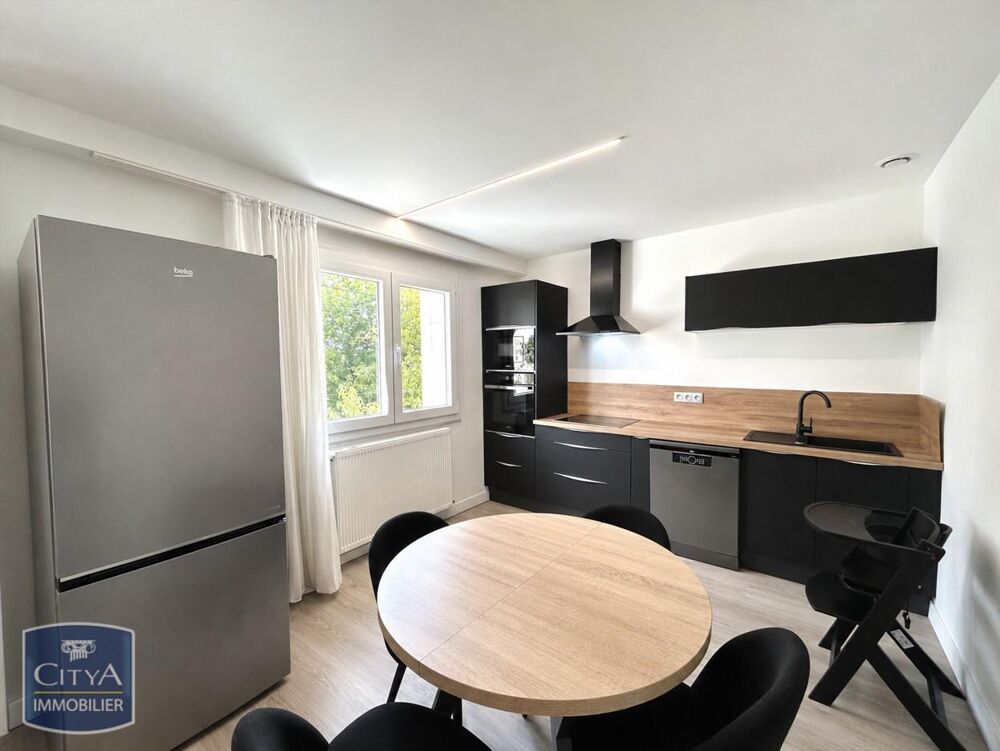 À LOUER : Maison rénovée T4 située à Firminy Retrouvez t....
