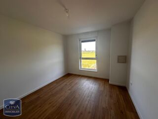  Appartement à louer 4 pièces 86 m²