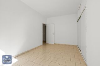  Appartement � louer 3 pi�ces 77 m�