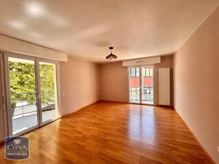  Appartement à louer 3 pièces 68 m²