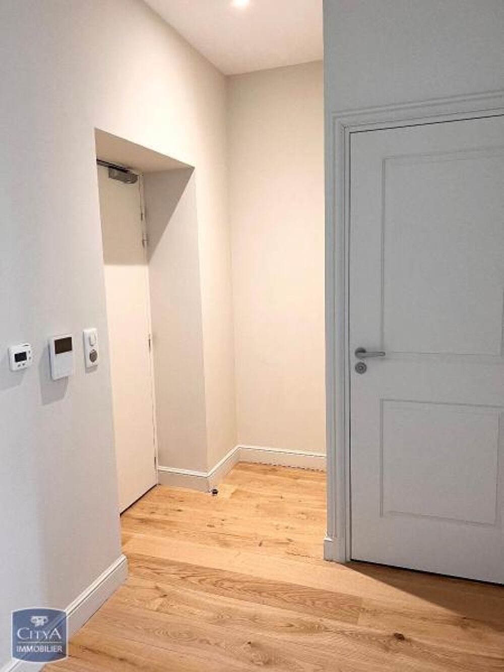 EN EXCLUSIVITÉ - APPARTEMENT 2 PIÈCES ENTIEREMENT RENOVE....