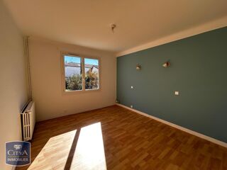  Appartement à louer 4 pièces 116 m²