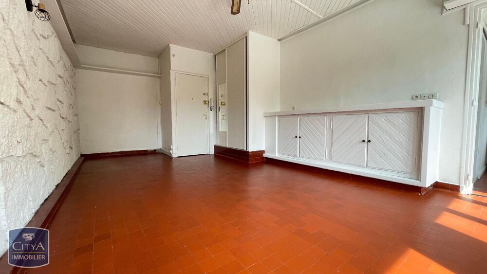 À LOUER : Appartement T1 situé à Dijon L'appartement se ....