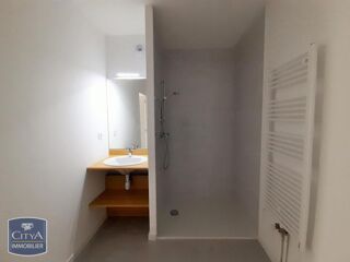  Appartement à louer 3 pièces 66 m²