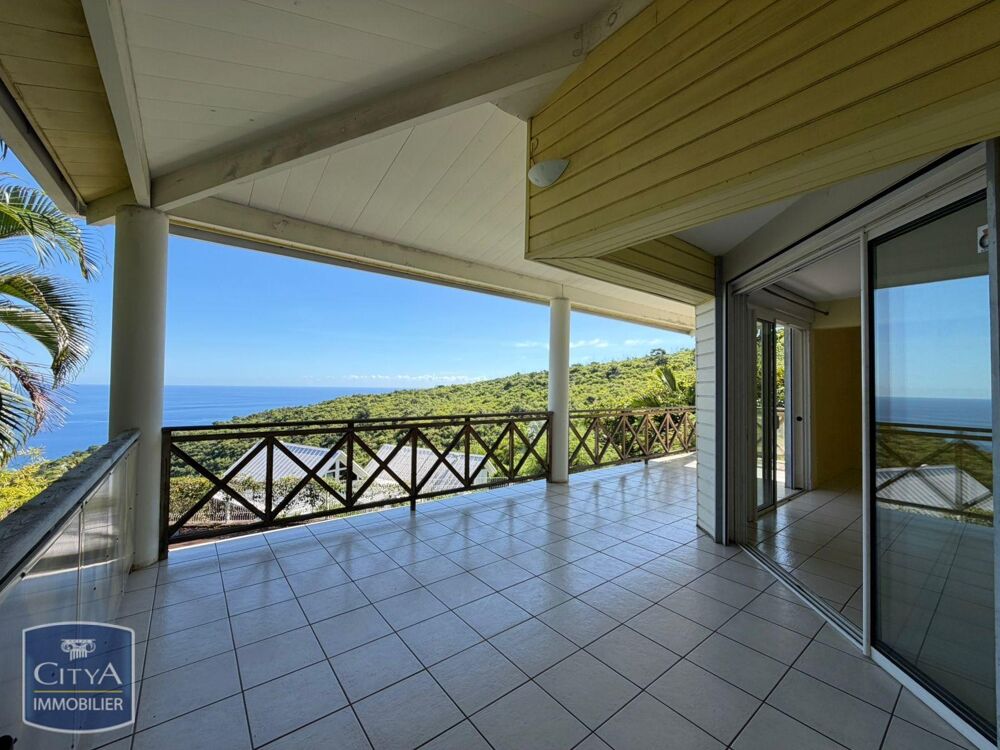 location Maison - 4 pièce(s) - 120 m² La Possession (97419)