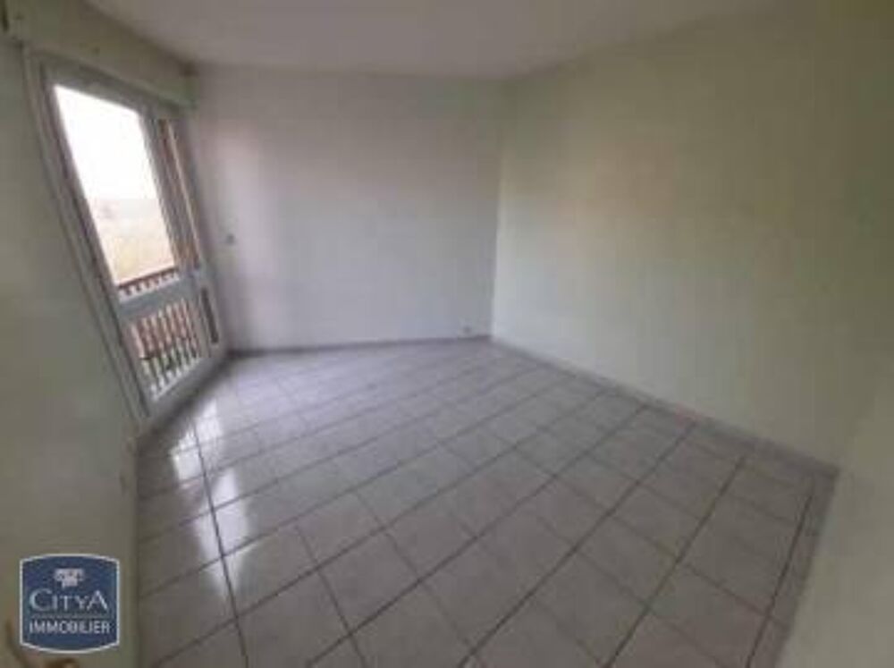 EXCLUSIVITÉ - GRAND APPARTEMENT 4 PIÈCES En location : C....