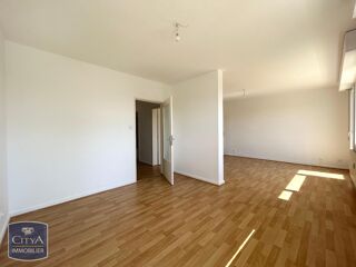  Appartement à louer 2 pièces 71 m²