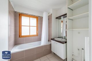  Appartement à louer 3 pièces 66 m²