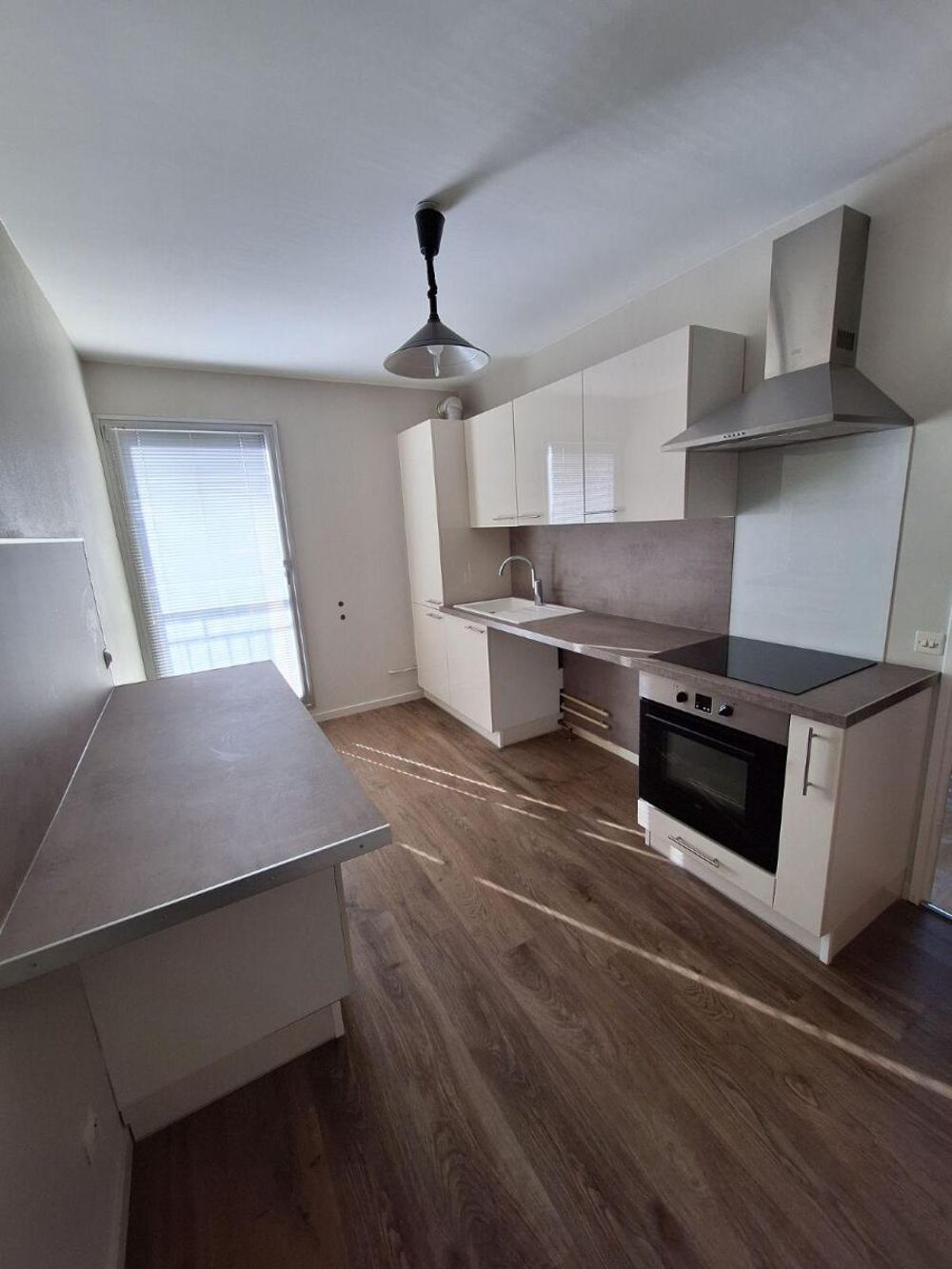 Nous vous proposons à la location un bel appartement sit....