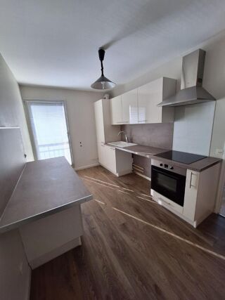  Appartement à louer 3 pièces 69 m²