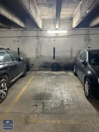  Parking / Garage � louer 