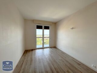  Appartement à louer 3 pièces 74 m²