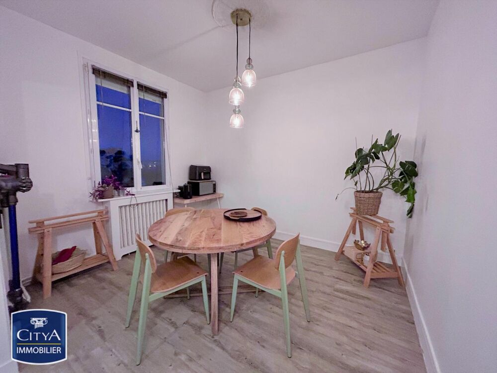 TOURS CENTRE / GRAMMONT Cet élégant appartement rénové d....