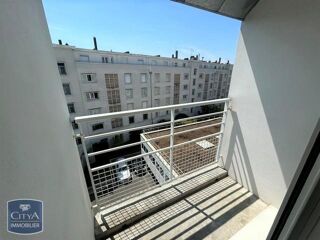  Appartement à louer 3 pièces 65 m²