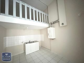  Appartement à louer 2 pièces 79 m²