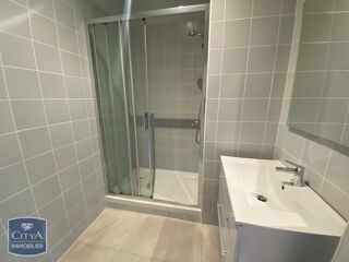 Appartement à louer 3 pièces 71 m²
