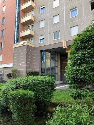  Appartement à louer 1 pièce 38 m²