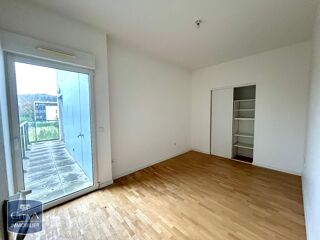  Appartement à louer 4 pièces 114 m²
