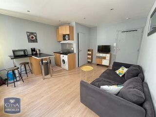  Appartement à louer 2 pièces 32 m²