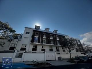  Appartement à louer 3 pièces 78 m²
