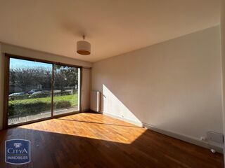  Appartement à louer 2 pièces 63 m²