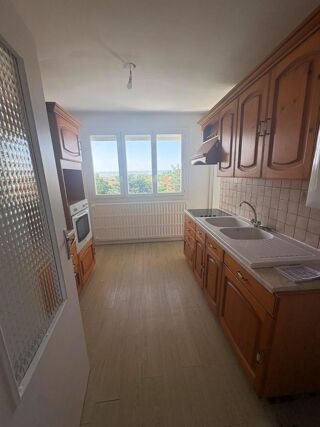  Appartement à louer 3 pièces 70 m²