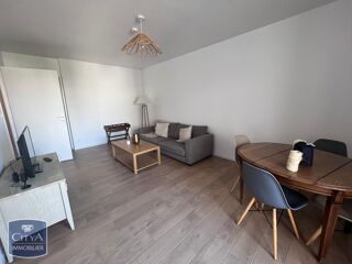  Appartement à louer 2 pièces 55 m²