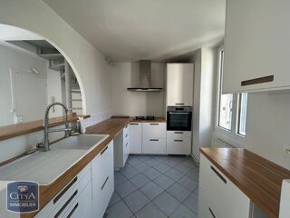  Appartement à louer 3 pièces 76 m²