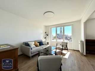  Appartement à louer 4 pièces 81 m²