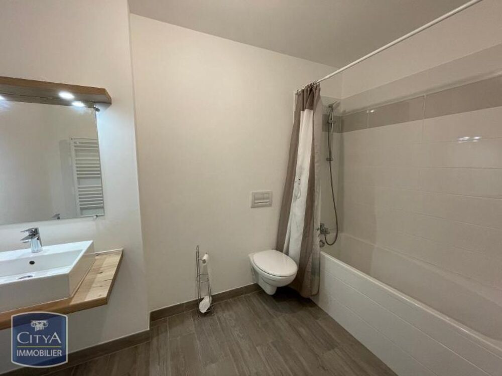 location Appartement - 3 pièce(s) - 82 m² Monteux (84170)