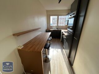  Appartement à louer 5 pièces 107 m²