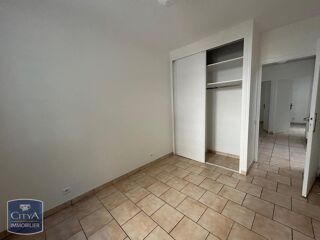  Appartement à louer 6 pièces 121 m²