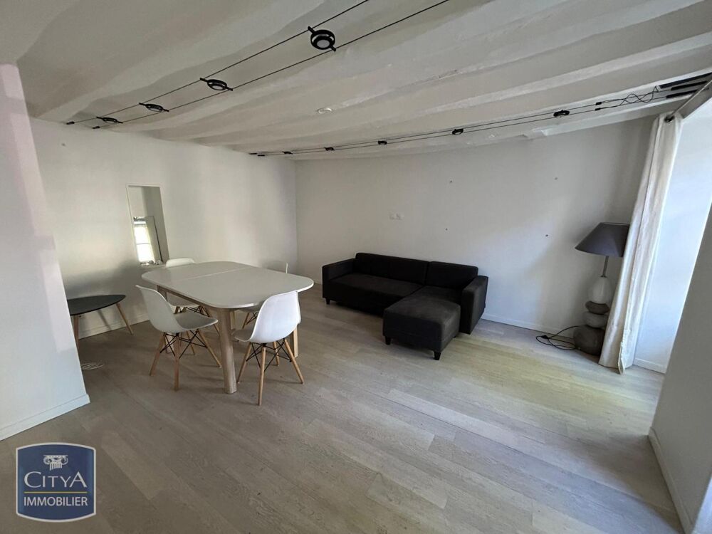 À LOUER : Charmante maison de ville T3 meublée située da....