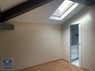  Appartement à louer 4 pièces 121 m²