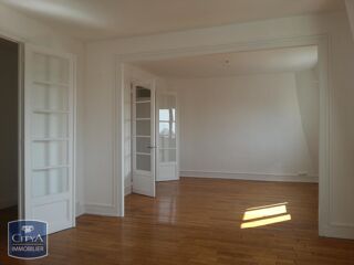 Appartement à louer 4 pièces 120 m²