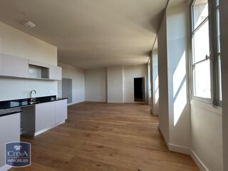  Appartement à louer 3 pièces 75 m²