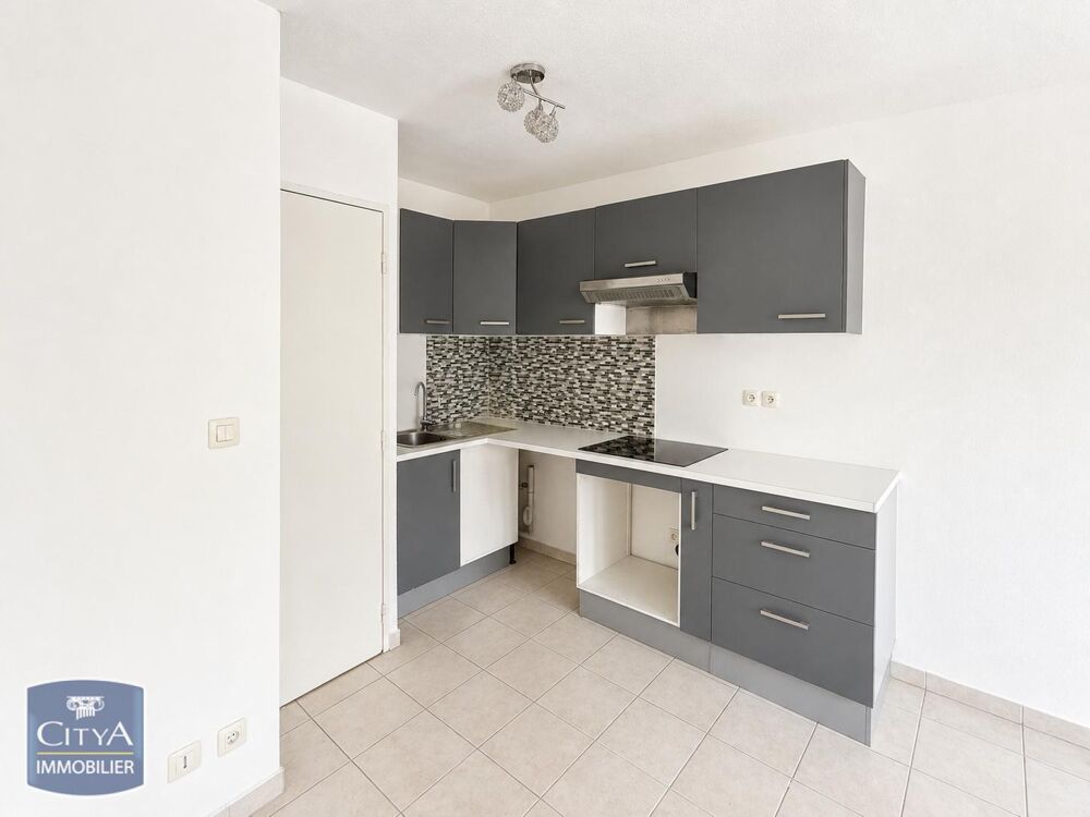 location Appartement - 3 pièce(s) - 55 m² Vitrolles (13127)