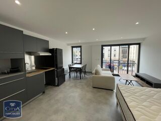  Appartement à louer 1 pièce 33 m²