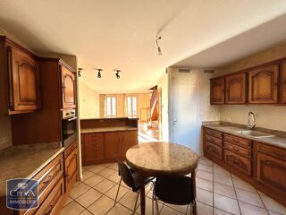  Appartement à louer 4 pièces 100 m²