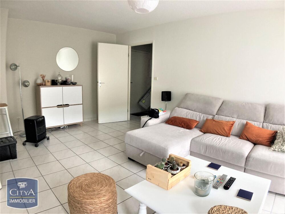 APPARTEMENT 3 PIÈCES AVEC BALCON À louer : votre agence ....
