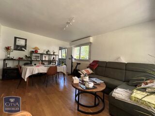  Appartement à louer 3 pièces 74 m²