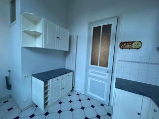  Appartement � louer 4 pi�ces 130 m�