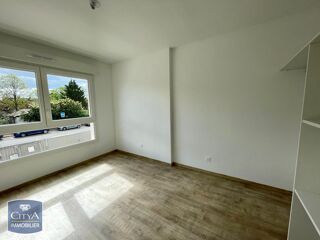  Appartement à louer 3 pièces 66 m²