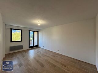  Appartement à louer 2 pièces 37 m²