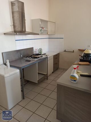  Appartement à louer 4 pièces 100 m²