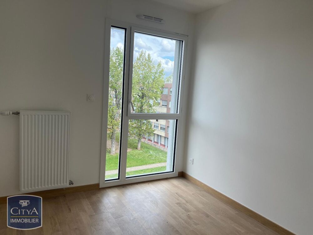 location Appartement - 3 pièce(s) - 74 m² Lyon 8