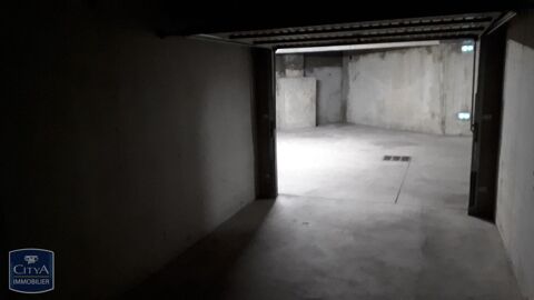  Parking / Garage � louer 