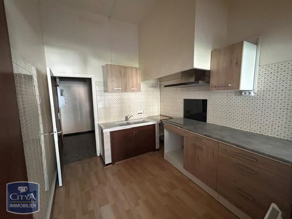 location Appartement - 4 pièce(s) - 91 m² Tarascon-sur-Ariège (09400)