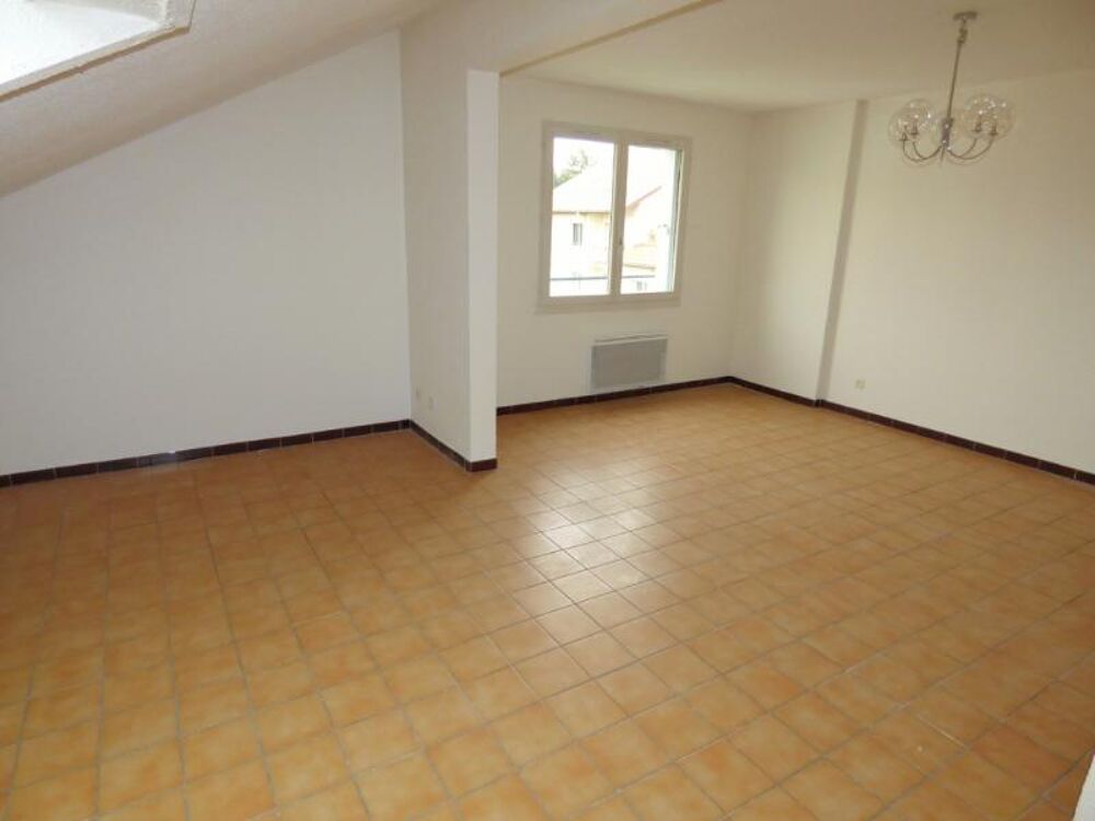 location Appartement - 2 pièce(s) - 60 m² Sancé (71000)